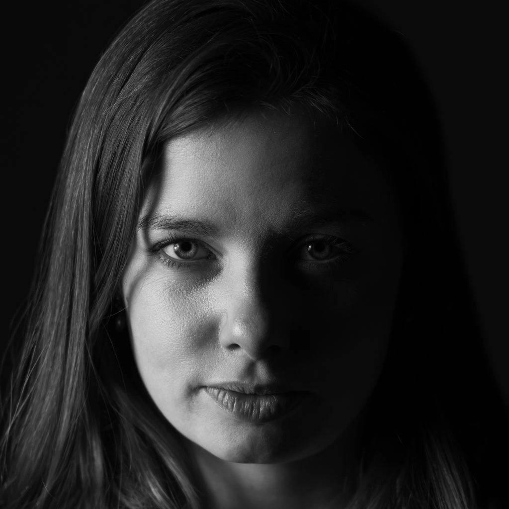 Black-and-white portrait of wedding planner Renata Holloway